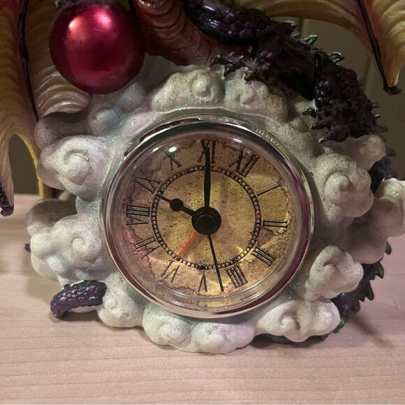 Resin Dragon in a Cloud Desk Clock - Picture 3 of 11